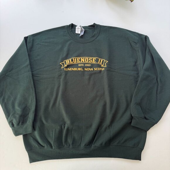 Bluenose II Banner Crewneck Sweater Forest Green XL By Gildan - Picture 1 of 6